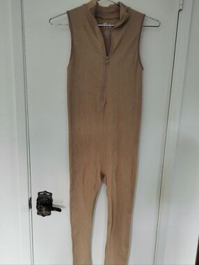 Fct with love Basics Ribbed Sleeveless Mock-Neck Jumpsuit  Catsuit Tan Medium